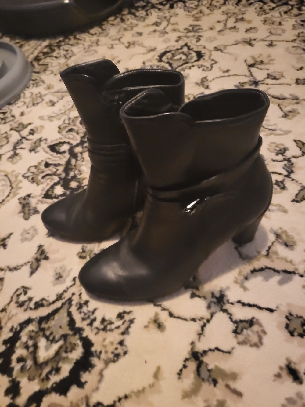 Ecco Black Leather Ankle Boots with Block Heel